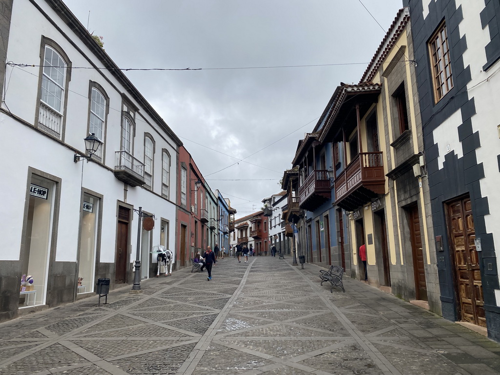 The Calle Real de la Plaza street