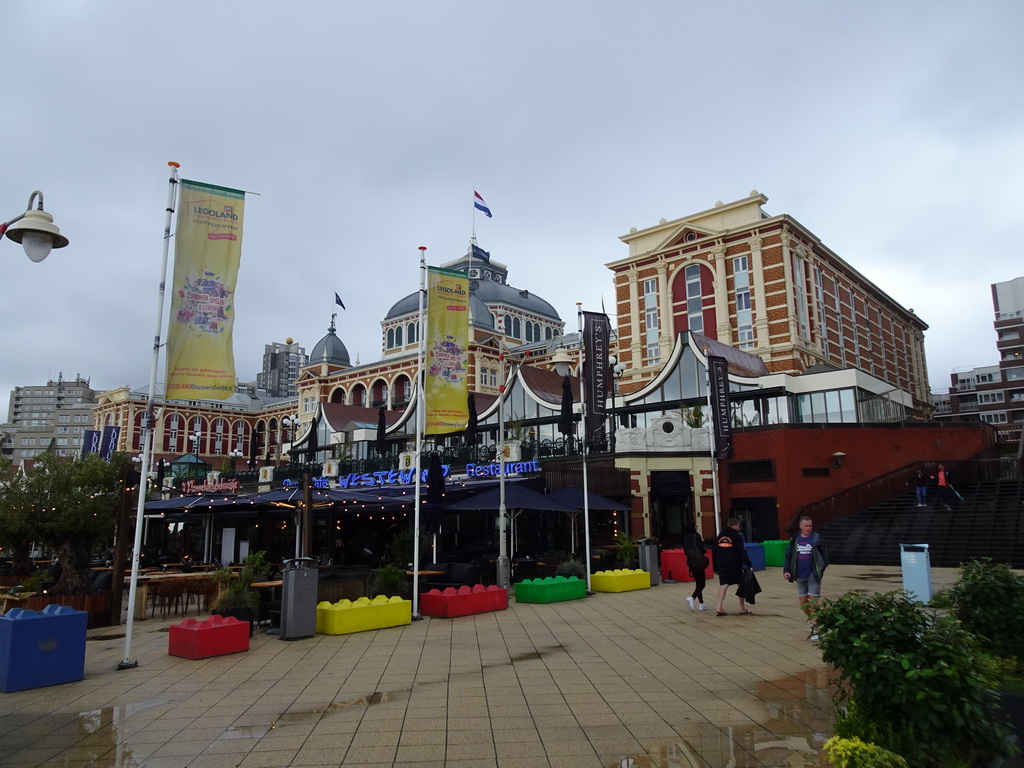 Front of the Kurhaus building at the Strandweg road