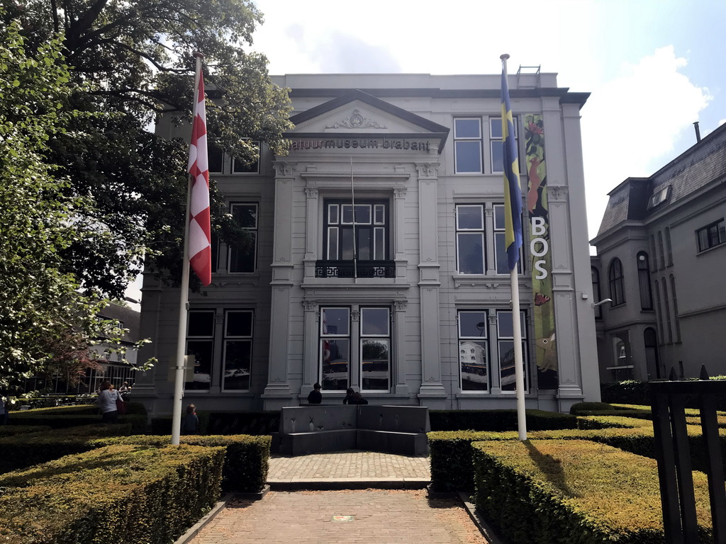 Front of the Natuurmuseum Brabant at the Spoorlaan street