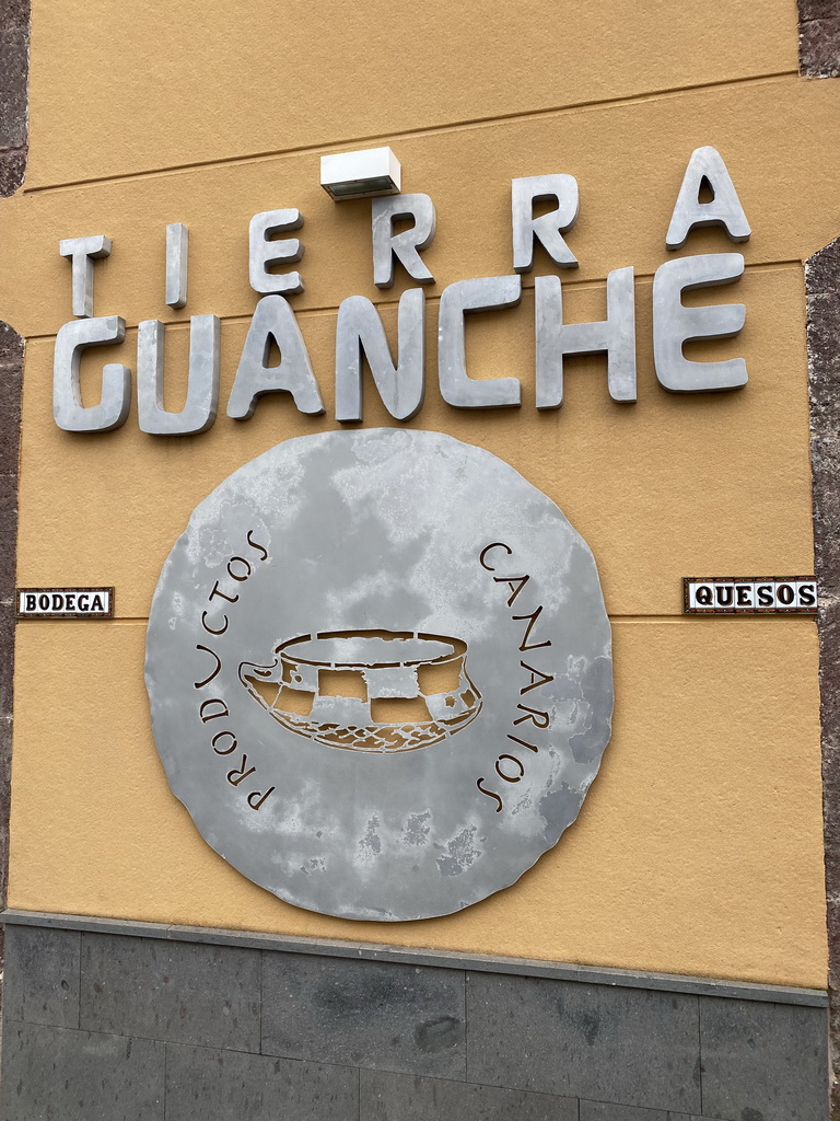 Front of the Tierra Guanche restaurant at the Calle José Gil Rivero street