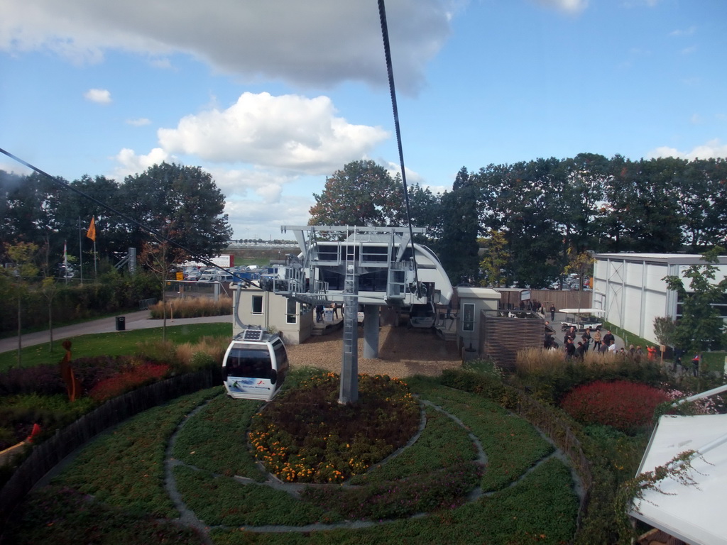 Eastern end of the Floriadebaan funicular, viewed from inside