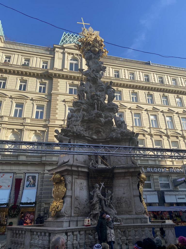 The Pestsäule column at the Graben square