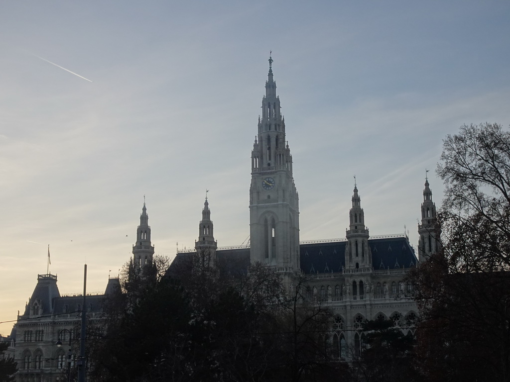 Facade of the City Hall at the Rathausplatz square, viewed from the Universitätsring street