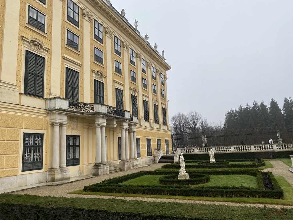 The Chamber Garden of the Schönbrunn Park and the west side of the Schönbrunn Palace