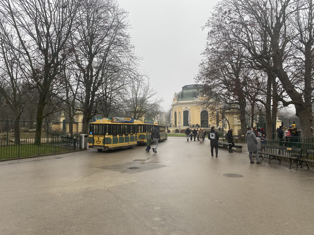 Tourist train and the Café Restaurant Kaiserpavillon at the Schönbrunn Zoo