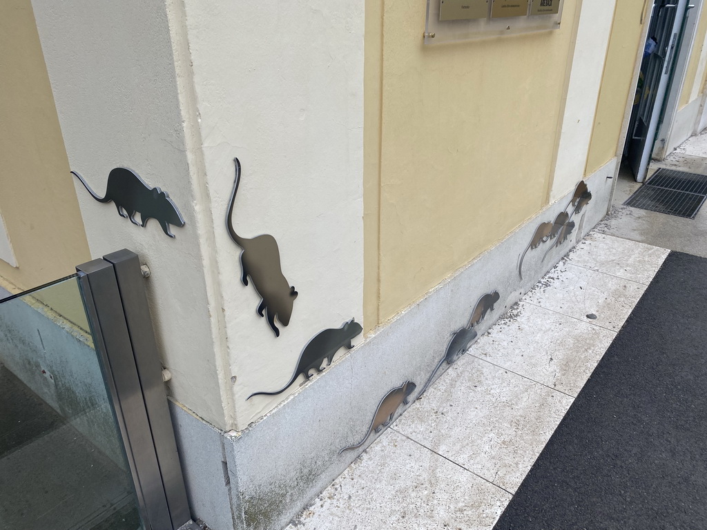 Front of the Rat House at the Schönbrunn Zoo