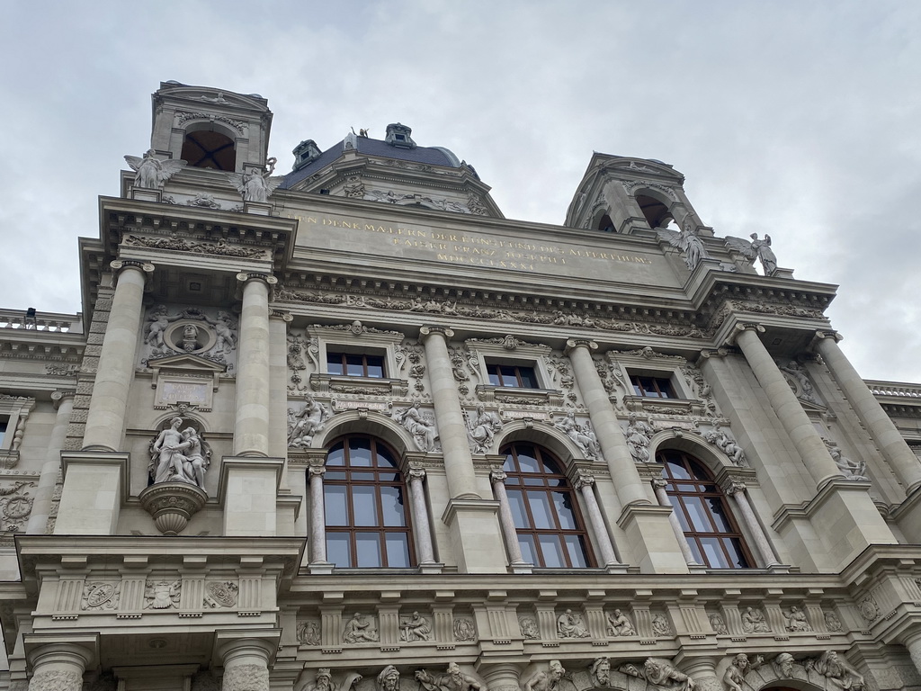 Facade of the Kunsthistorisches Museum Wien, viewed from the Maria-Theresien-Platz square