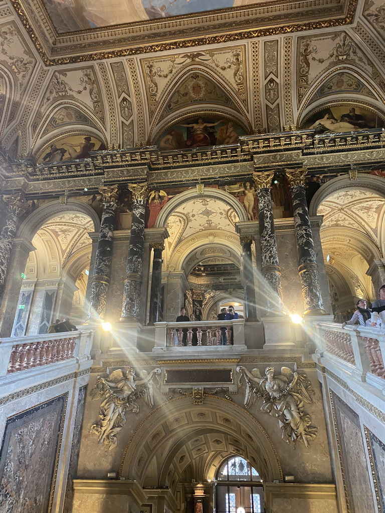 Main staircase of the Kunsthistorisches Museum Wien, viewed from the upper ground floor