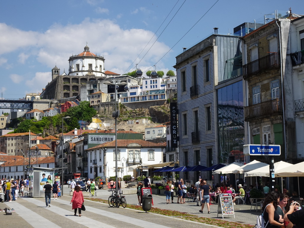 The Avenida de Diogo Leite street and the Mosteiro da Serra do Pilar monastery