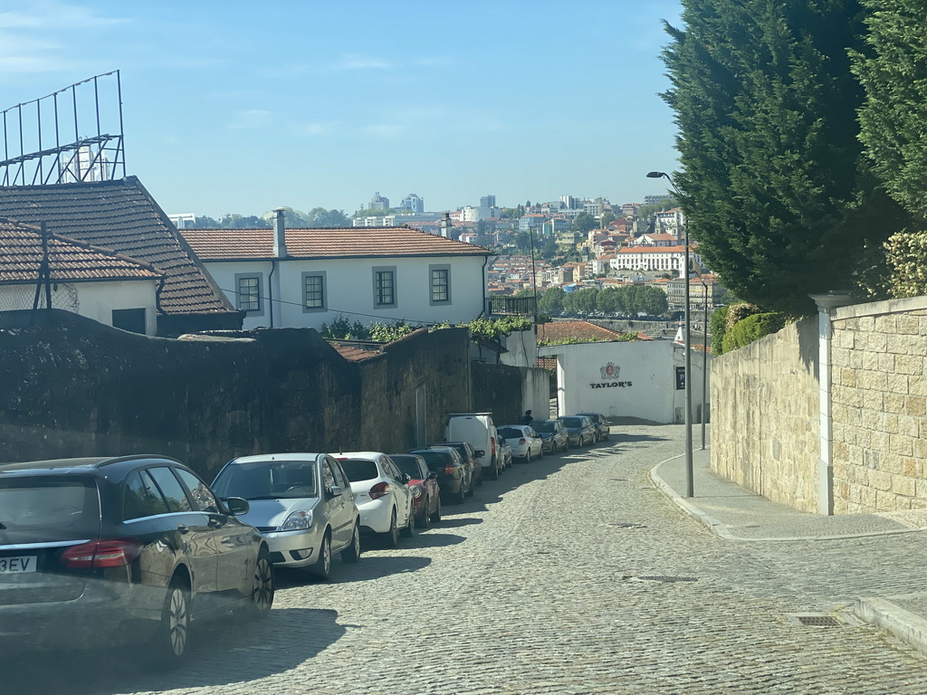 Porto, viewed from the taxi on the Rua do Choupelo street